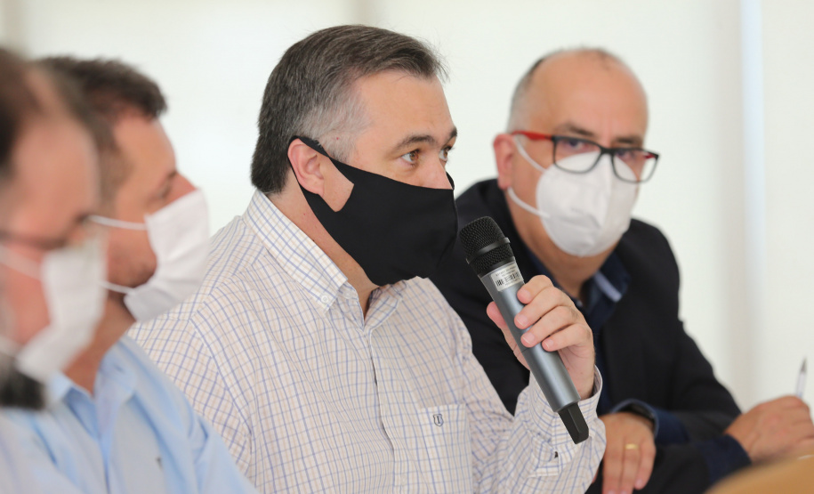 Reuniao Covid Reuniao do Secretário de Estado da Saude, Beto Preto, Secretário de Estado da Comunicação e da Cultura ,João Evaristo Debiasi com Assomec ? Associação dos Municípios da Região Metropolitana de Curitiba e representantes para alinhamento de açoes no combate do coronavirus. - Curitiba - 02/13/2020 - Foto: Geraldo Bubniak/AEN