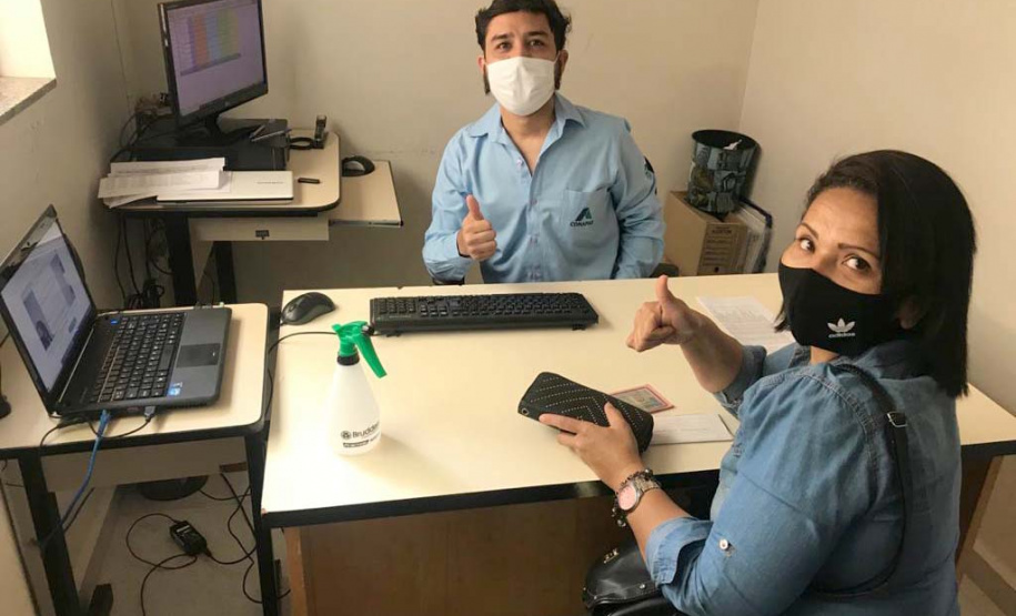 A Cohapar concluiu nesta quinta-feira (3), em Londrina, o primeiro mutirão de audiências de conciliação para renegociação de dívidas imobiliárias, feito em parceria com o Tribunal de Justiça do Paraná (TJPR). A iniciativa conjunta entre os poderes executivo e judiciário estaduais é fruto de um acordo firmado em setembro deste ano e deverá beneficiar milhares de famílias que possuem dívidas de financiamentos com a companhia. (Foto: Ivone Luchini / Cohapar)