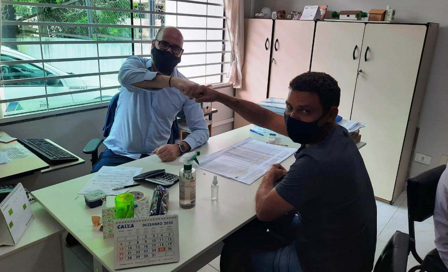 A Cohapar concluiu nesta quinta-feira (3), em Londrina, o primeiro mutirão de audiências de conciliação para renegociação de dívidas imobiliárias, feito em parceria com o Tribunal de Justiça do Paraná (TJPR). A iniciativa conjunta entre os poderes executivo e judiciário estaduais é fruto de um acordo firmado em setembro deste ano e deverá beneficiar milhares de famílias que possuem dívidas de financiamentos com a companhia. (Foto: Ivone Luchini / Cohapar)