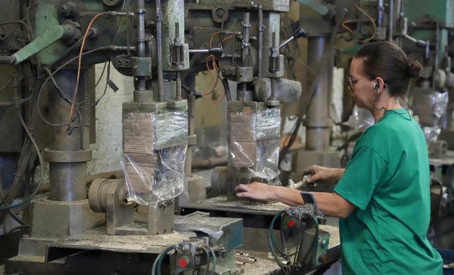 Fabricação de metais sanitários gera emprego e renda para Loanda e região. Foto: José Fernando Ogura/AEN