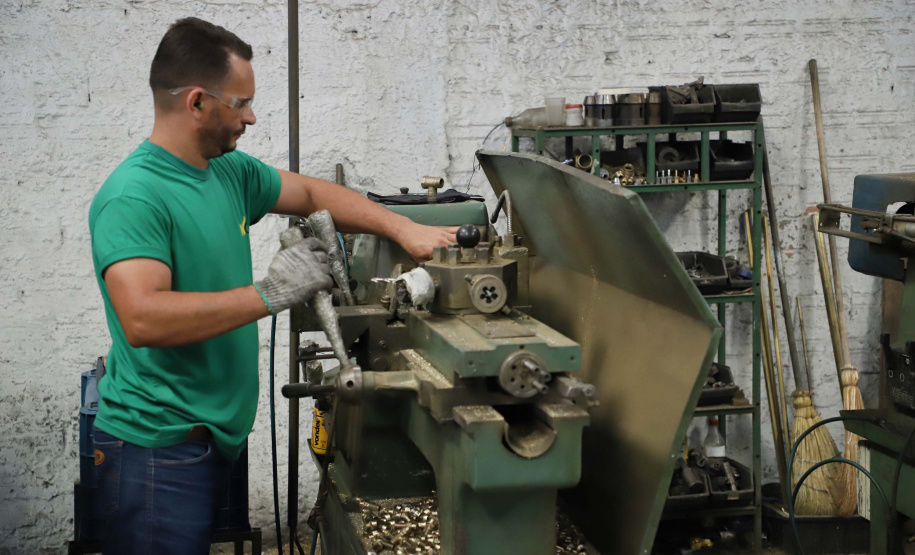 Fabricação de metais sanitários gera emprego e renda para Loanda e região. Foto: José Fernando Ogura/AEN