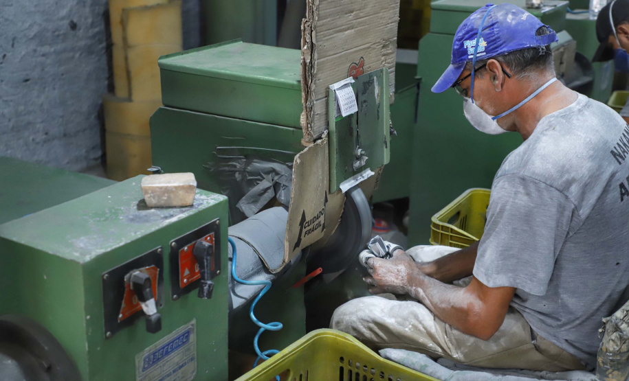 Fabricação de metais sanitários gera emprego e renda para Loanda e região. Foto: José Fernando Ogura/AEN