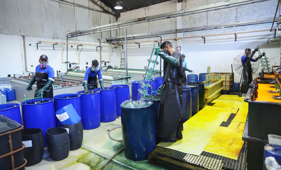 Fabricação de metais sanitários gera emprego e renda para Loanda e região. Foto: José Fernando Ogura/AEN