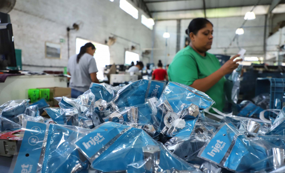 Fabricação de metais sanitários gera emprego e renda para Loanda e região. Foto: José Fernando Ogura/AEN