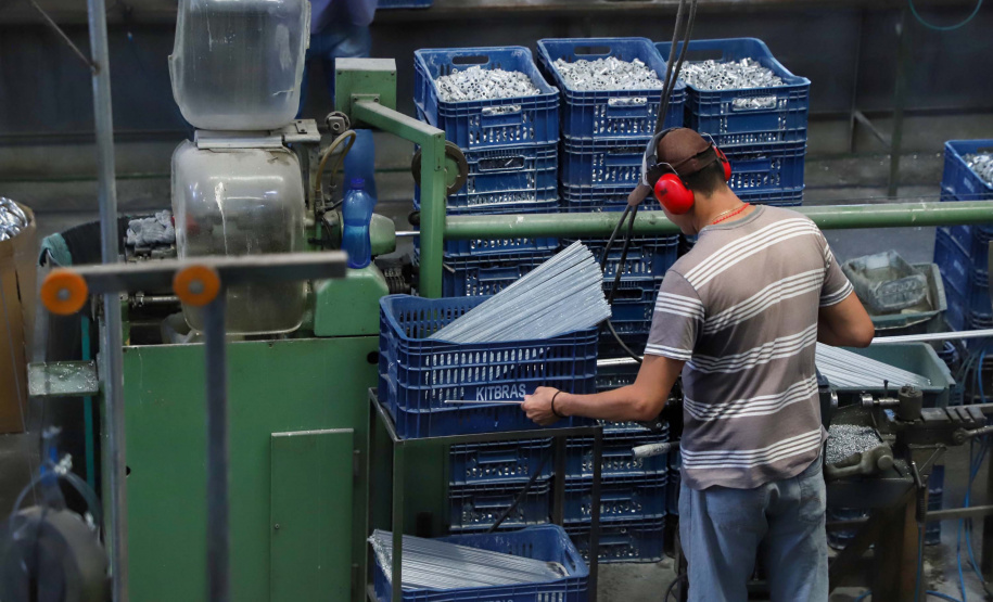 Fabricação de metais sanitários gera emprego e renda para Loanda e região. Foto: José Fernando Ogura/AEN