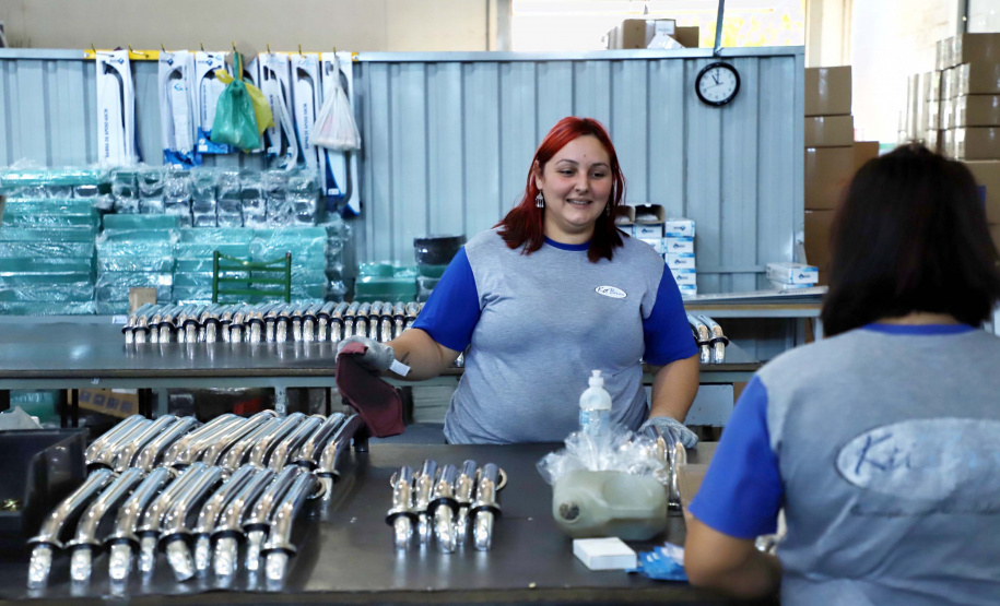 Fabricação de metais sanitários gera emprego e renda para Loanda e região. Foto: José Fernando Ogura/AEN