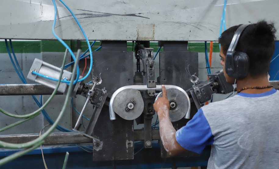 Fabricação de metais sanitários gera emprego e renda para Loanda e região. Foto: José Fernando Ogura/AEN