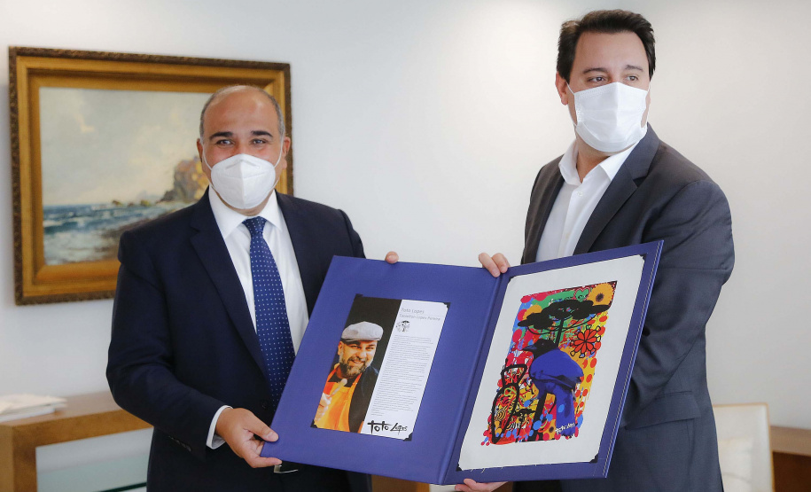 O governador Carlos Massa Ratinho Junior recebeu nesta terça-feira (8), no Palácio Iguaçu, em Curitiba, o governador da província argentina de Tucumán, Juan Luis Manzur. Foto: Jonathan Campos/AEN