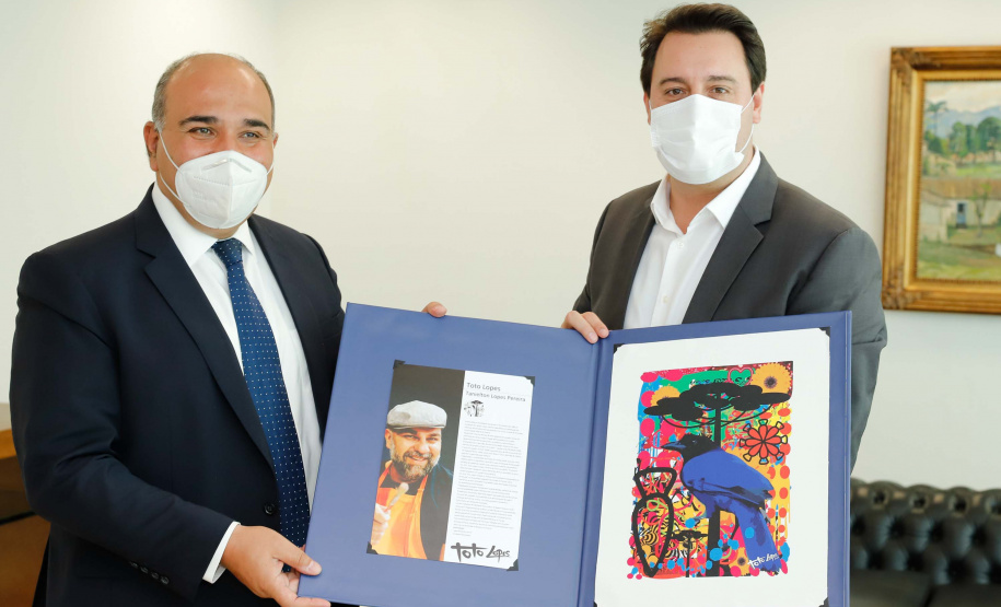 O governador Carlos Massa Ratinho Junior recebeu nesta quinta-feira (4), no Palácio Iguaçu, em Curitiba, o governador da província argentina de Tucumán, Juan Luis Manzur,