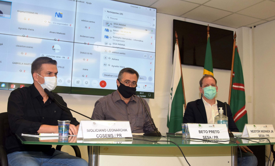 A última reunião ordinária do ano da Comissão Intergestores Bipartite do Paraná (CIB) realizada nesta quarta-feira (9), por meio de videoconferência, definiu pela atenção redobrada em relação à Covid-19 por parte do Estado e municípios no período das festas de final de ano.Foto: Mônica Candéo Iurk