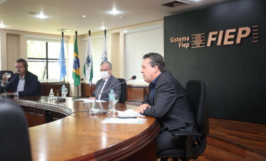 A Secretaria de Estado do Desenvolvimento Sustentável e do Turismo (Sedest) reconheceu, nesta quarta-feira (09), as boas práticas ambientais de 46 empresas com o Selo Clima Paraná 2020. O programa é uma iniciativa para incentivar os empreendimentos no Estado a medirem, divulgarem e reduzirem os níveis de emissão de gases do efeito estufa (CO2), potencializadores do aquecimento global e das mudanças climáticas. Foto:SEDEST