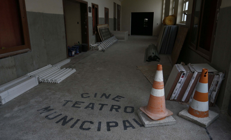 PALMEIRA - 02-12-2020 - OBRAS NO CINE TEATRO DE PALMEIRA - Foto: Jonathan Campos/ AEN