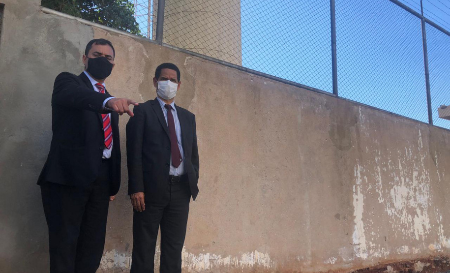 As obras nas unidades penais de Maringá foram concluídas e entregues quarta-feira (09), em solenidade com a presença do secretário estadual da Segurança Pública, Romulo Marinho Soares. Foram investidos R$ 2,2 milhões para revitalização, ampliação e melhorias na Penitenciária Estadual de Maringá, na Colônia Penal e Industrial e na Casa de Custódia – todas concentradas em um único endereço.
Foto: SESP