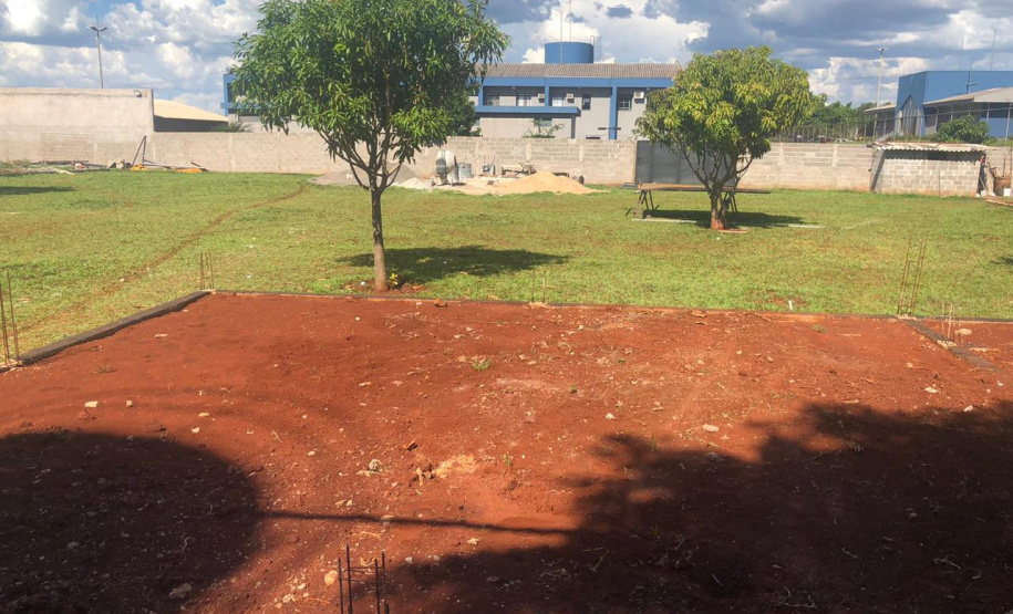 As obras nas unidades penais de Maringá foram concluídas e entregues quarta-feira (09), em solenidade com a presença do secretário estadual da Segurança Pública, Romulo Marinho Soares. Foram investidos R$ 2,2 milhões para revitalização, ampliação e melhorias na Penitenciária Estadual de Maringá, na Colônia Penal e Industrial e na Casa de Custódia – todas concentradas em um único endereço.
Foto: SESP