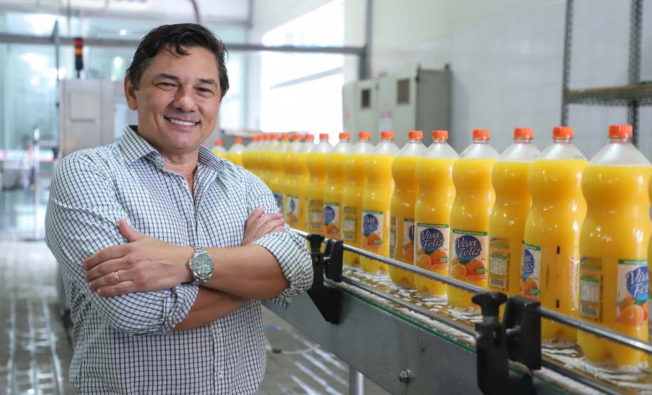 Fica em Paranavaí a maior empresa fabricante de suco de laranja integral do Brasil. Criada em 2012, a Prats foi pensada para socorrer os negócios da família Pratinha, que entre os anos de 2006 e 2011 viu seus rendimentos diluirem com a crise no setor de citrus no Brasil e no exterior.