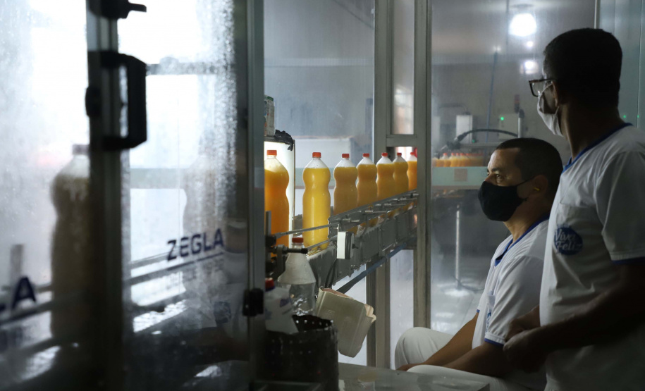 Há cerca de cinco anos a Garoto entrou no mercado de sucos naturais e tem visto os negócios prosperarem. Hoje, o suco Viva Feliz é encontrado nas gôndolas de todo o Sul, Sudeste e parte do Centro-Oeste do Brasil.