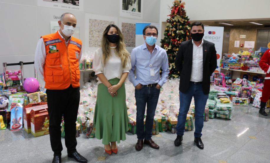 Celepar e Governo do Paraná arrecadam brinquedos e alimentos para o Natal Voluntário
. Foto: Valdelino Pontes