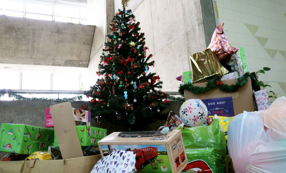 Mais de 1,5 mil brinquedos arrecadados pela Segurança Pública são entregues ao projeto Natal Voluntário. Foto:SESP
