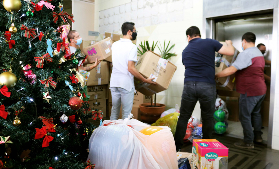 Mais de 1,5 mil brinquedos arrecadados pela Segurança Pública são entregues ao projeto Natal Voluntário. Foto:SESP