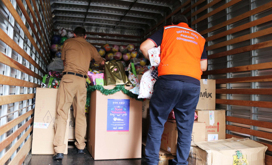 Mais de 1,5 mil brinquedos arrecadados pela Segurança Pública são entregues ao projeto Natal Voluntário. Foto:SESP
