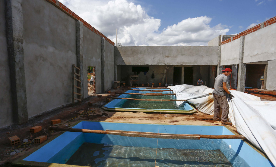 SANTA TEREZA DO OESTE - 02-12-2020 - OBRAS - PISCINA DE HIDROGINASTICA - Foto: Jonathan Campos/ AEN