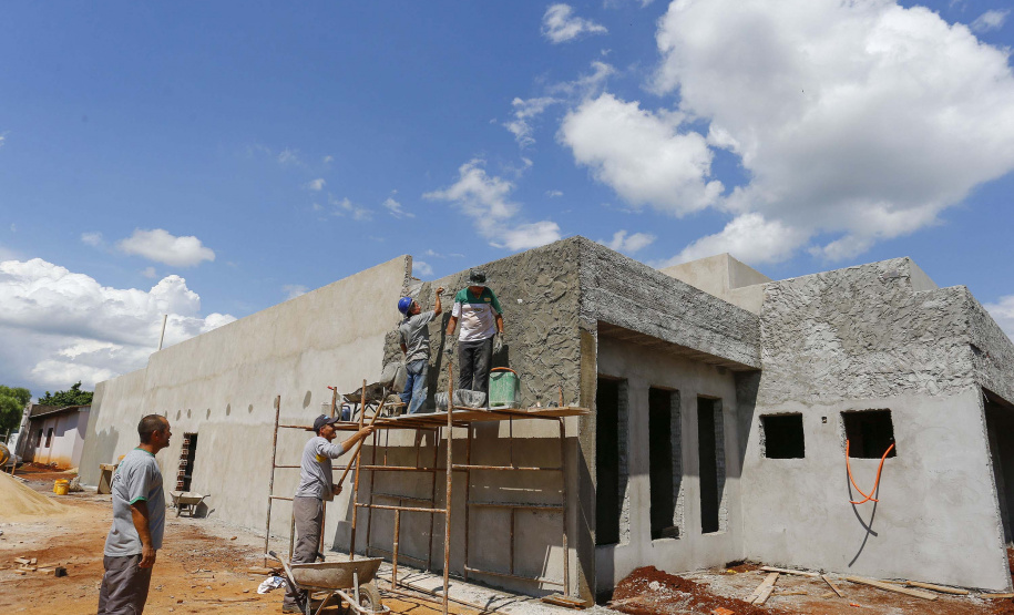 SANTA TEREZA DO OESTE - 02-12-2020 - OBRAS - PISCINA DE HIDROGINASTICA - Foto: Jonathan Campos/ AEN