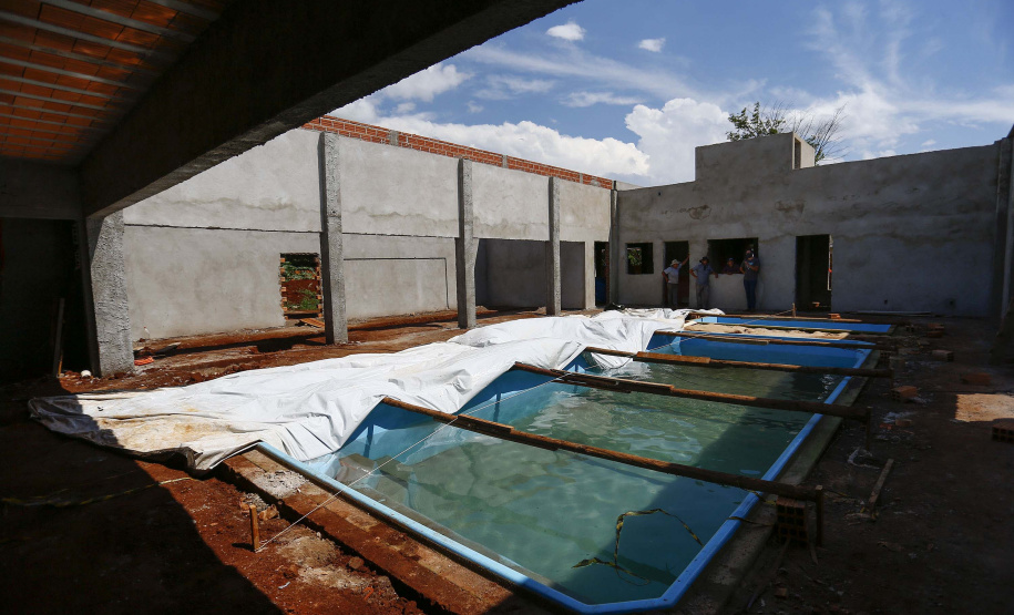 SANTA TEREZA DO OESTE - 02-12-2020 - OBRAS - PISCINA DE HIDROGINASTICA - Foto: Jonathan Campos/ AEN