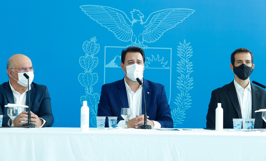 Paraná vai começar em 18 de fevereiro em formato híbrido. 
A confirmação do calendário escolar foi feita pelo governador Carlos Massa Ratinho Junior durante entrevista coletiva, nesta terça-feira (15), no Palácio Iguaçu.