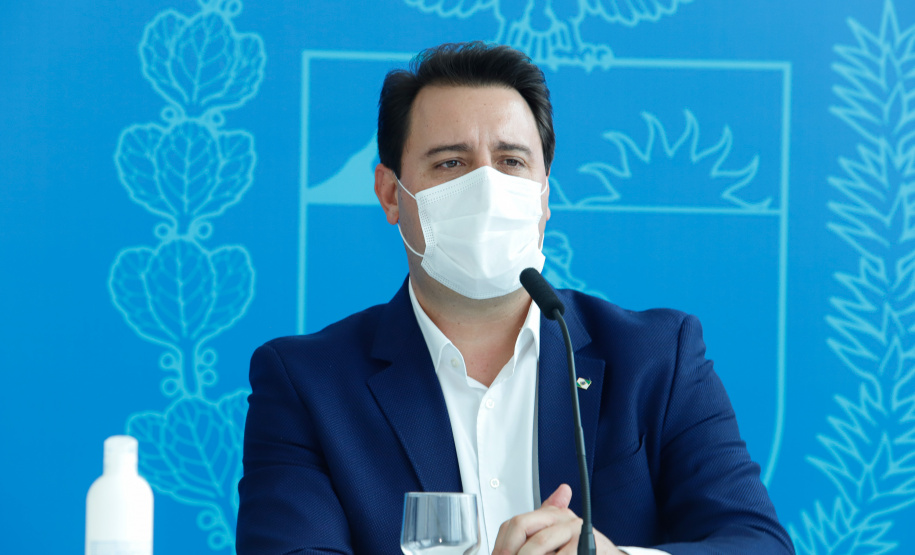 Paraná vai começar em 18 de fevereiro em formato híbrido. 
A confirmação do calendário escolar foi feita pelo governador Carlos Massa Ratinho Junior durante entrevista coletiva, nesta terça-feira (15), no Palácio Iguaçu.