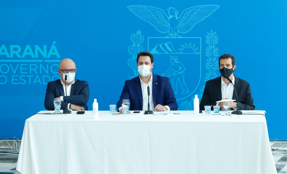 Paraná vai começar em 18 de fevereiro em formato híbrido. 
A confirmação do calendário escolar foi feita pelo governador Carlos Massa Ratinho Junior durante entrevista coletiva, nesta terça-feira (15), no Palácio Iguaçu.