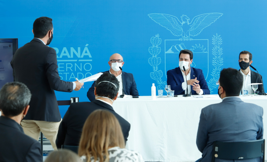 Paraná vai começar em 18 de fevereiro em formato híbrido. 
A confirmação do calendário escolar foi feita pelo governador Carlos Massa Ratinho Junior durante entrevista coletiva, nesta terça-feira (15), no Palácio Iguaçu.