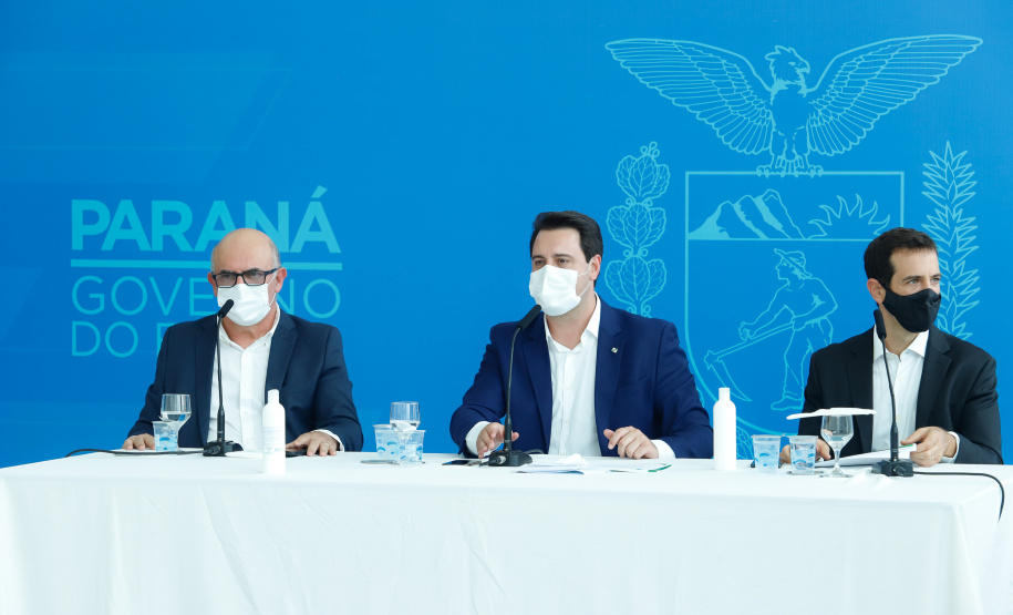 Paraná vai começar em 18 de fevereiro em formato híbrido. 
A confirmação do calendário escolar foi feita pelo governador Carlos Massa Ratinho Junior durante entrevista coletiva, nesta terça-feira (15), no Palácio Iguaçu.