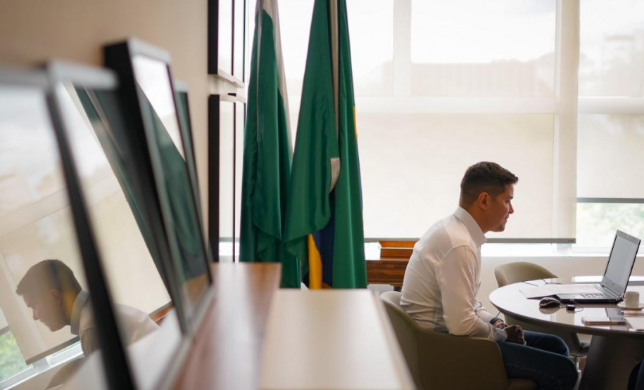 A experiência do Paraná na implantação da Agenda 2030 foi um dos temas do último dia da segunda missão de apuração de fatos da Organização para Cooperação e Desenvolvimento Econômico, que avalia a adesão do Brasil à OCDE. Nesta terça-feira (15), o chefe da Casa Civil do Governo, Guto Silva, confirmou que em 2021 o Estado firmará uma nova parceria com a OCDE para continuar a implementação dos Objetivos de Desenvolvimento Sustentável (ODS) junto aos municípios. Foto: Guilherme Flores