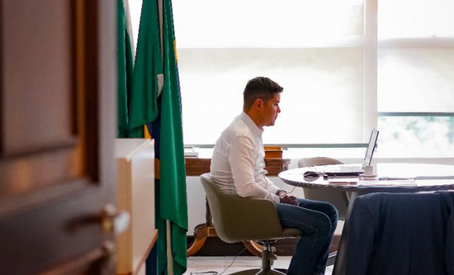 A experiência do Paraná na implantação da Agenda 2030 foi um dos temas do último dia da segunda missão de apuração de fatos da Organização para Cooperação e Desenvolvimento Econômico, que avalia a adesão do Brasil à OCDE. Nesta terça-feira (15), o chefe da Casa Civil do Governo, Guto Silva, confirmou que em 2021 o Estado firmará uma nova parceria com a OCDE para continuar a implementação dos Objetivos de Desenvolvimento Sustentável (ODS) junto aos municípios. Foto: Guilherme Flores