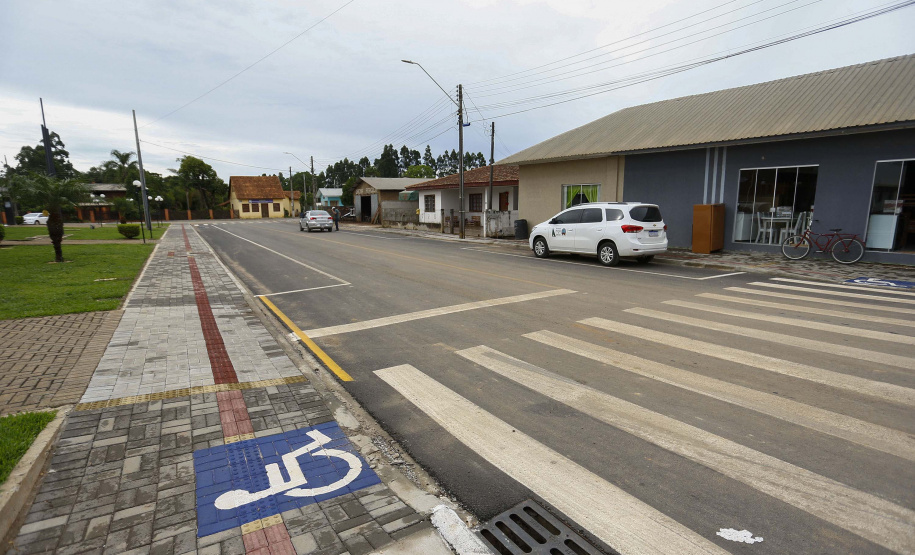IPIRANGA - 02-12-2020 - OBRAS DE PAVIMENTAÇÃO NA CIDADE DE IPIRANGA - Foto: Jonathan Campos/ AEN