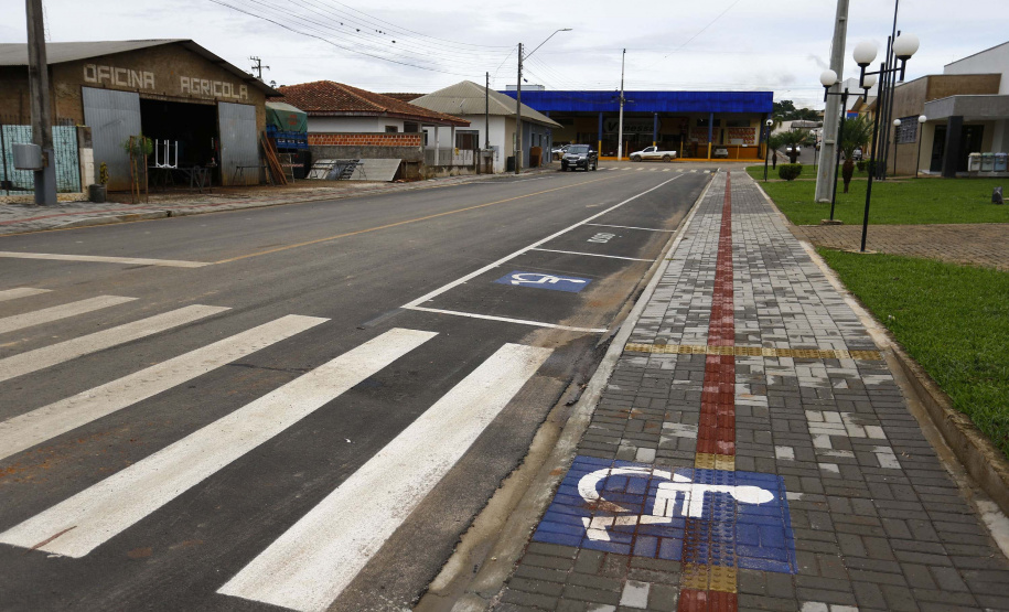 IPIRANGA - 02-12-2020 - OBRAS DE PAVIMENTAÇÃO NA CIDADE DE IPIRANGA - Foto: Jonathan Campos/ AEN