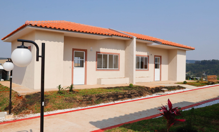 Conjunto contará com 40 moradias adaptadas, ambulatório, academia ao ar livre, biblioteca, sala de informática, salão de festas, horta comunitária e quiosques de jogos. Podem participar da seleção pessoas acima de 60 anos, sozinhas ou em casal, com renda de um a seis salários mínimos. (Foto: Rodrigo Felix Leal / AEN