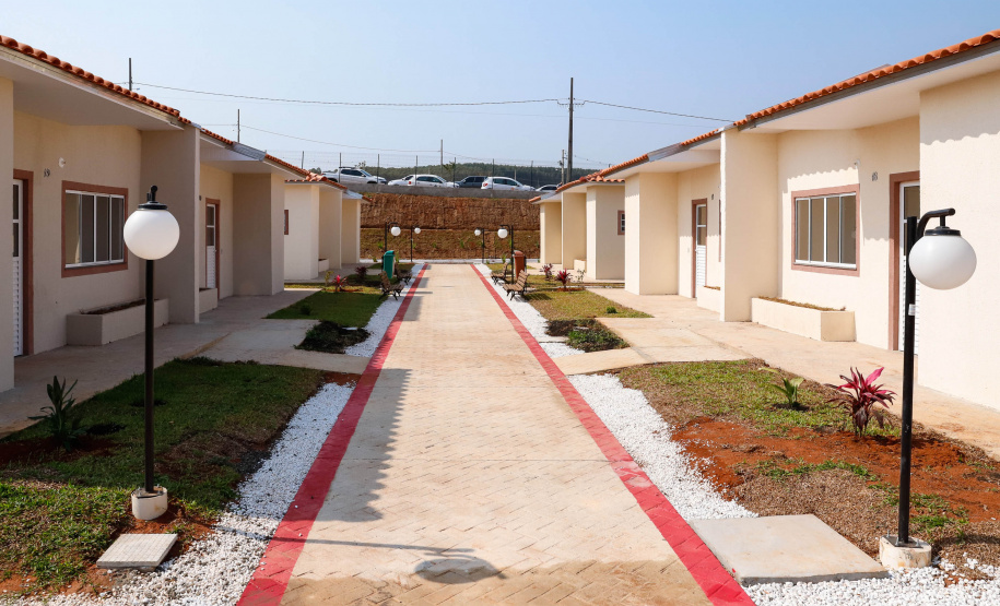 Conjunto contará com 40 moradias adaptadas, ambulatório, academia ao ar livre, biblioteca, sala de informática, salão de festas, horta comunitária e quiosques de jogos. Podem participar da seleção pessoas acima de 60 anos, sozinhas ou em casal, com renda de um a seis salários mínimos. (Foto: Rodrigo Felix Leal / AEN