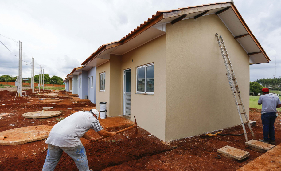 SANTA TEREZA DO OESTE - 02-12-2020 -OBRAS DE CASAS POPULARES - Foto: Jonathan Campos/ AEN