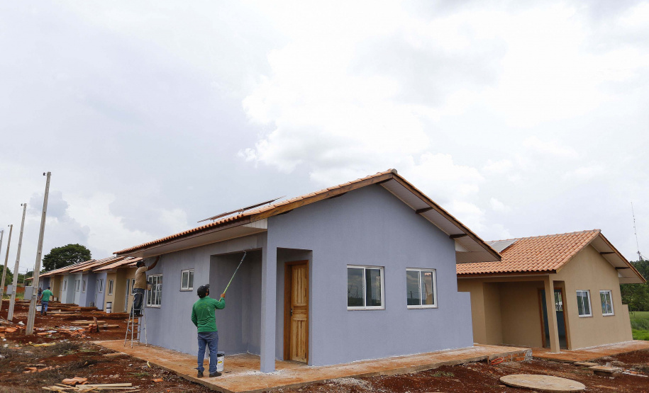 SANTA TEREZA DO OESTE - 02-12-2020 -OBRAS DE CASAS POPULARES - Foto: Jonathan Campos/ AEN