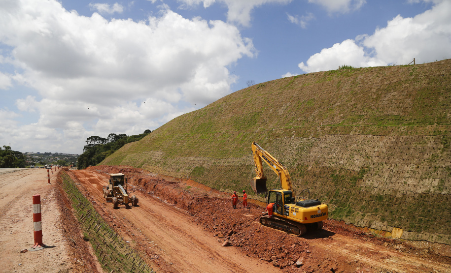 ALMIRANTE TAMANDARE - 16-12-2020 -OBRAS DE DUPLICAÇÃO NA RODOVIA DOS MINERIOS - FOTO: JONATHAN CAMPOS/ AEN