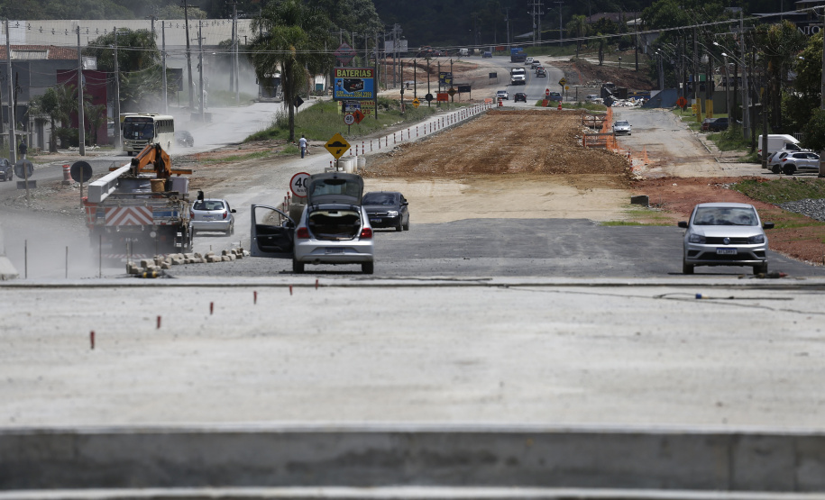 ALMIRANTE TAMANDARE - 16-12-2020 -OBRAS DE DUPLICAÇÃO NA RODOVIA DOS MINERIOS - FOTO: JONATHAN CAMPOS/ AEN