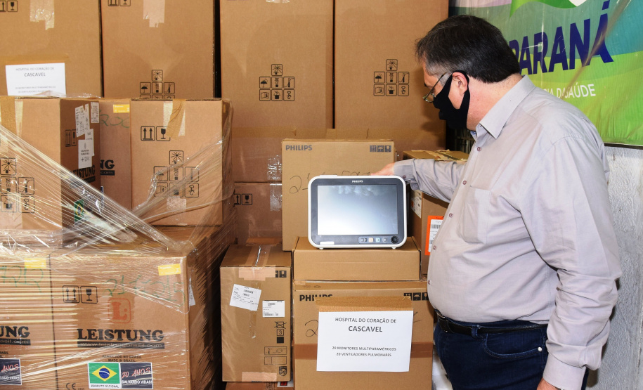 A reativação dos leitos exclusivos para atendimento a pacientes suspeitos e/ou confirmados com a Covid-19 no Paraná iniciou em 20 de novembro, após o crescimento no número de casos em todo o Estado. Desde então, 242 leitos de UTI e 596 de enfermaria foram disponibilizados para atendimento aos infectados pela doença. Foto: Antonio Americo/SESA