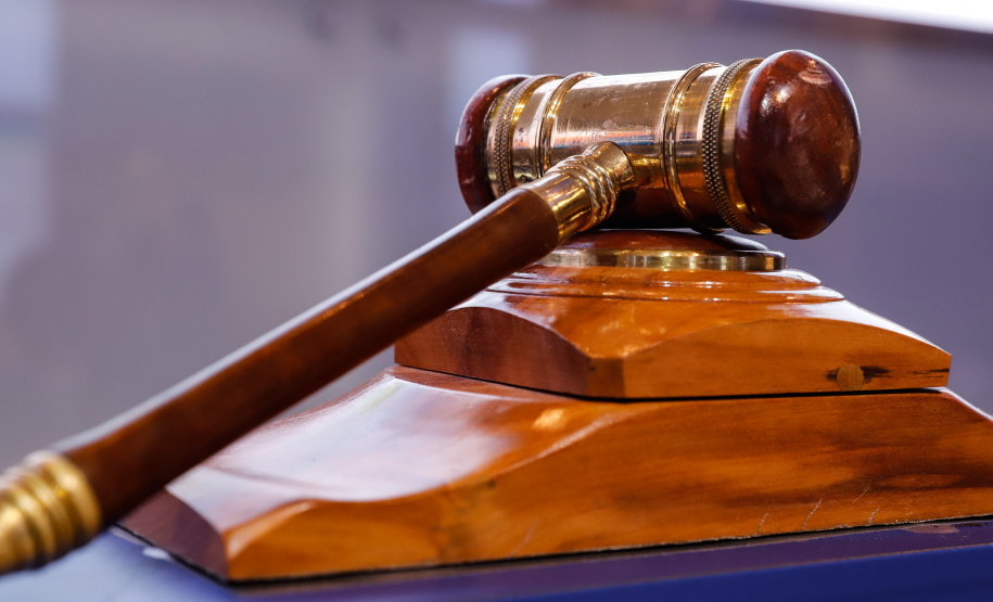 Paraná passa a ser o primeiro Estado do Brasil a conceder um terminal portuário por decisão própria. O terminal PAR12 tem 74,1 mil metros quadrados de área e capacidade estática para 4 mil veículos e armazenagem anual de 120 mil veículos.