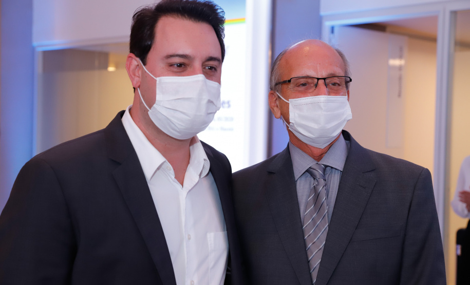 Paraná passa a ser o primeiro Estado do Brasil a conceder um terminal portuário por decisão própria. O terminal PAR12 tem 74,1 mil metros quadrados de área e capacidade estática para 4 mil veículos e armazenagem anual de 120 mil veículos.