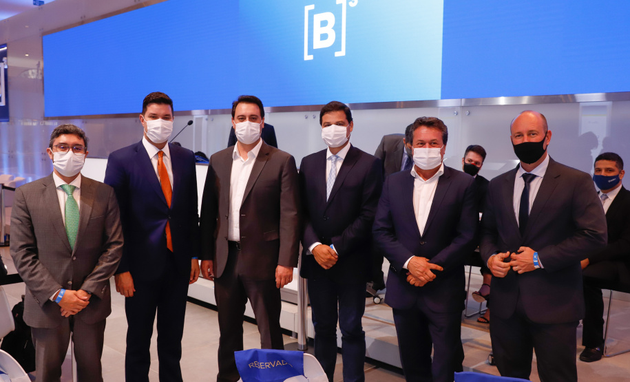 Paraná passa a ser o primeiro Estado do Brasil a conceder um terminal portuário por decisão própria. O terminal PAR12 tem 74,1 mil metros quadrados de área e capacidade estática para 4 mil veículos e armazenagem anual de 120 mil veículos.