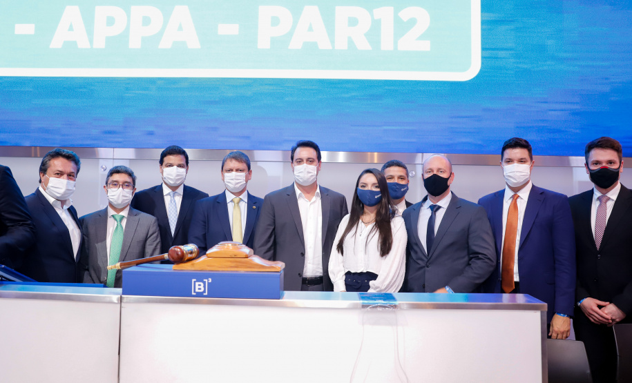 Paraná passa a ser o primeiro Estado do Brasil a conceder um terminal portuário por decisão própria. O terminal PAR12 tem 74,1 mil metros quadrados de área e capacidade estática para 4 mil veículos e armazenagem anual de 120 mil veículos.