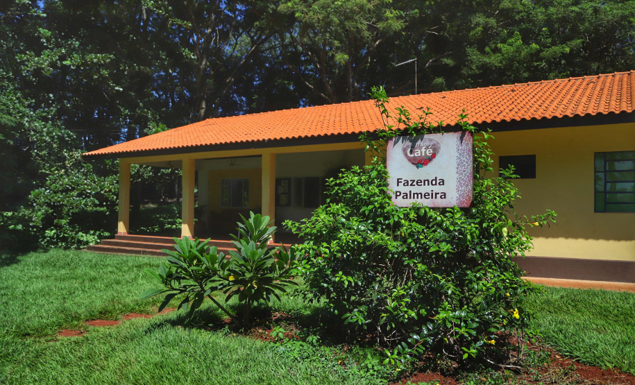 Localizada em Santa Mariana, a fazenda é gerida por Cornélia Gamerschlag e seu marido, Norbert