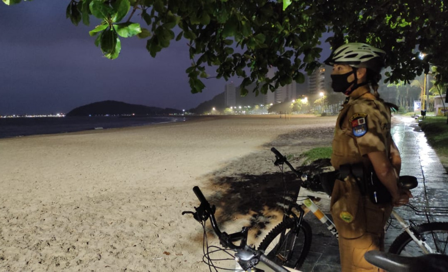 A estratégia de presença ostensiva e maciça da Polícia Militar nas ruas resultou na redução dos principais índices criminais durante os 15 primeiros dias do Verão Consciente 2020/2021 no Litoral.   -  Foto: Divulgação PMPR
