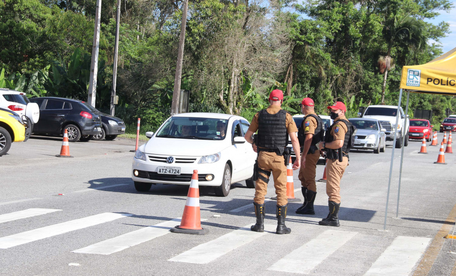 No Réveillon 2021, entre os dias 31 de dezembro e 03 de janeiro, os policiais militares do Batalhão de Polícia Rodoviária (BPRv) registraram 50 acidentes, com 81 feridos e sete óbitos em todo o Paraná
